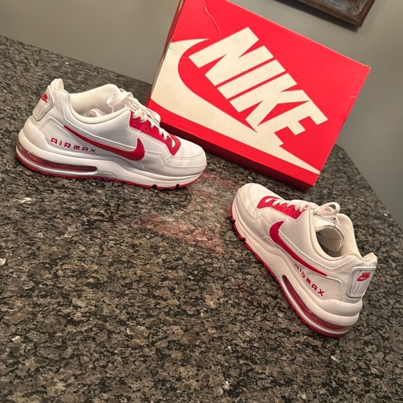 Nike Air Max White and Red Sneakers EUC 10.5 - Picture 9 of 13